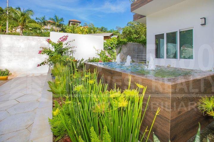Kai Linda Way On Roatan- Acqua Di Mar – Unit 1