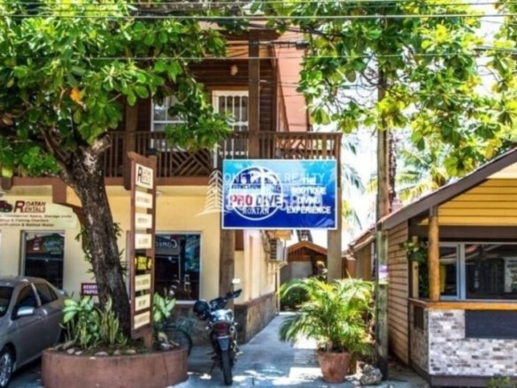 Boutique Dive Shop, Roatán in For Sales