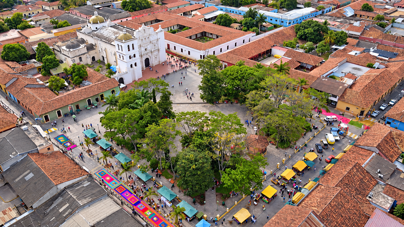 Catedral y plaza central de Comayagua, Honduras