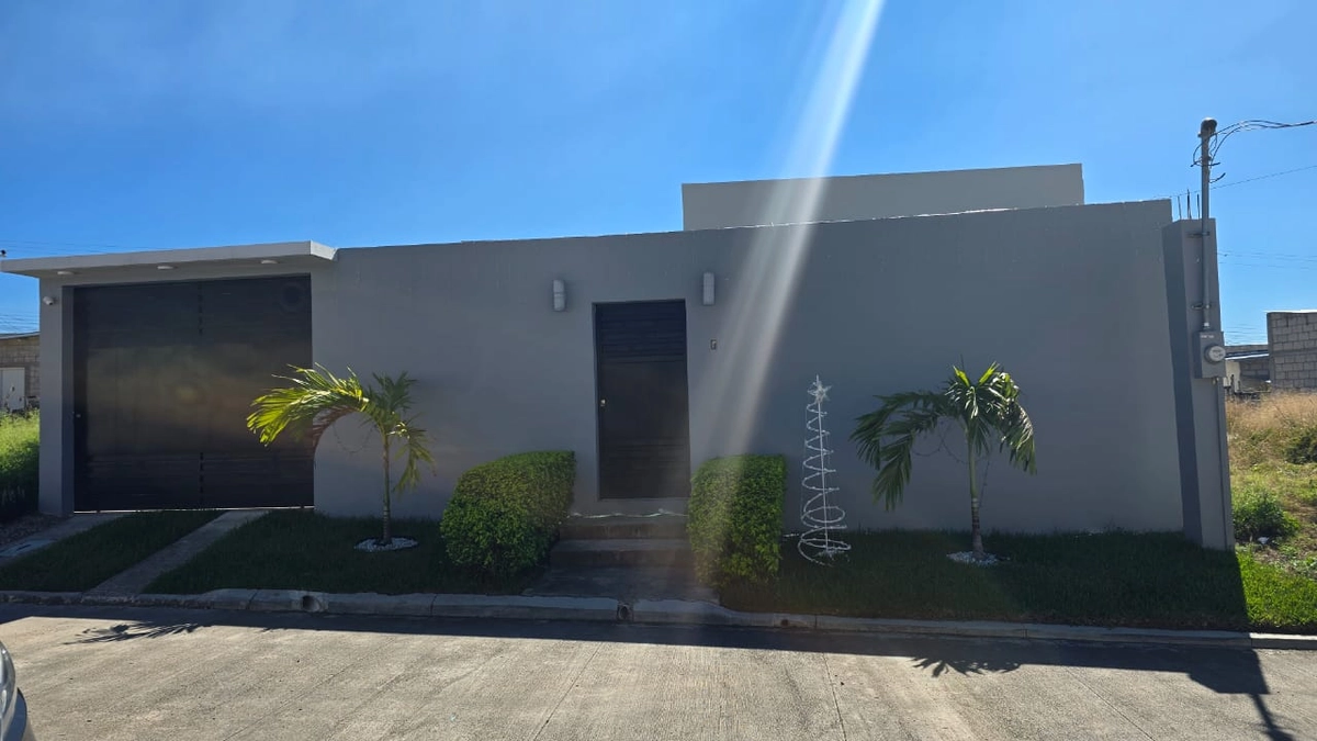 Venta de Casa en Residencial Quinta Valladolid, Comayagua